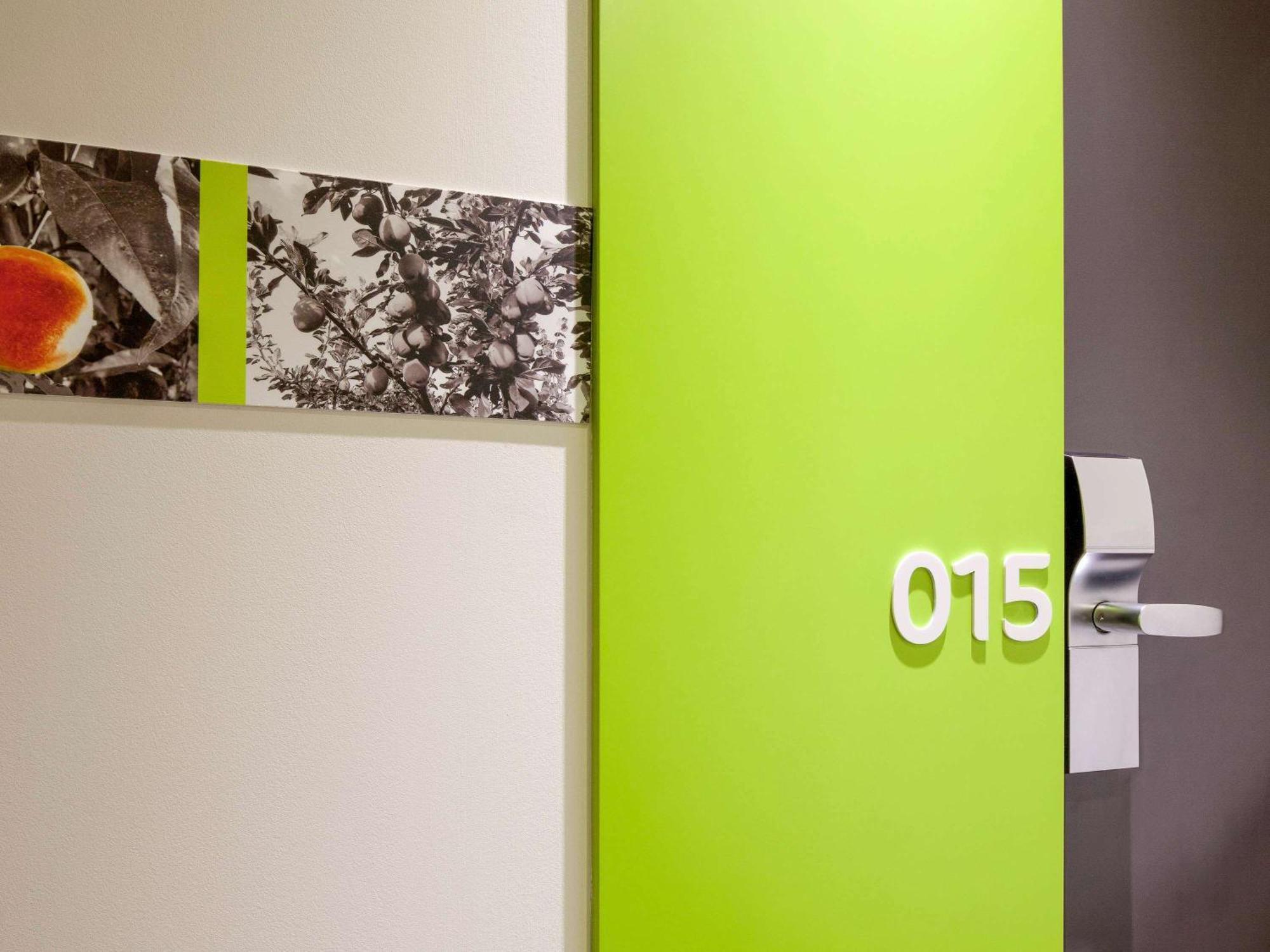 Hotel Ibis Styles Lleida Torrefarrera Exterior photo